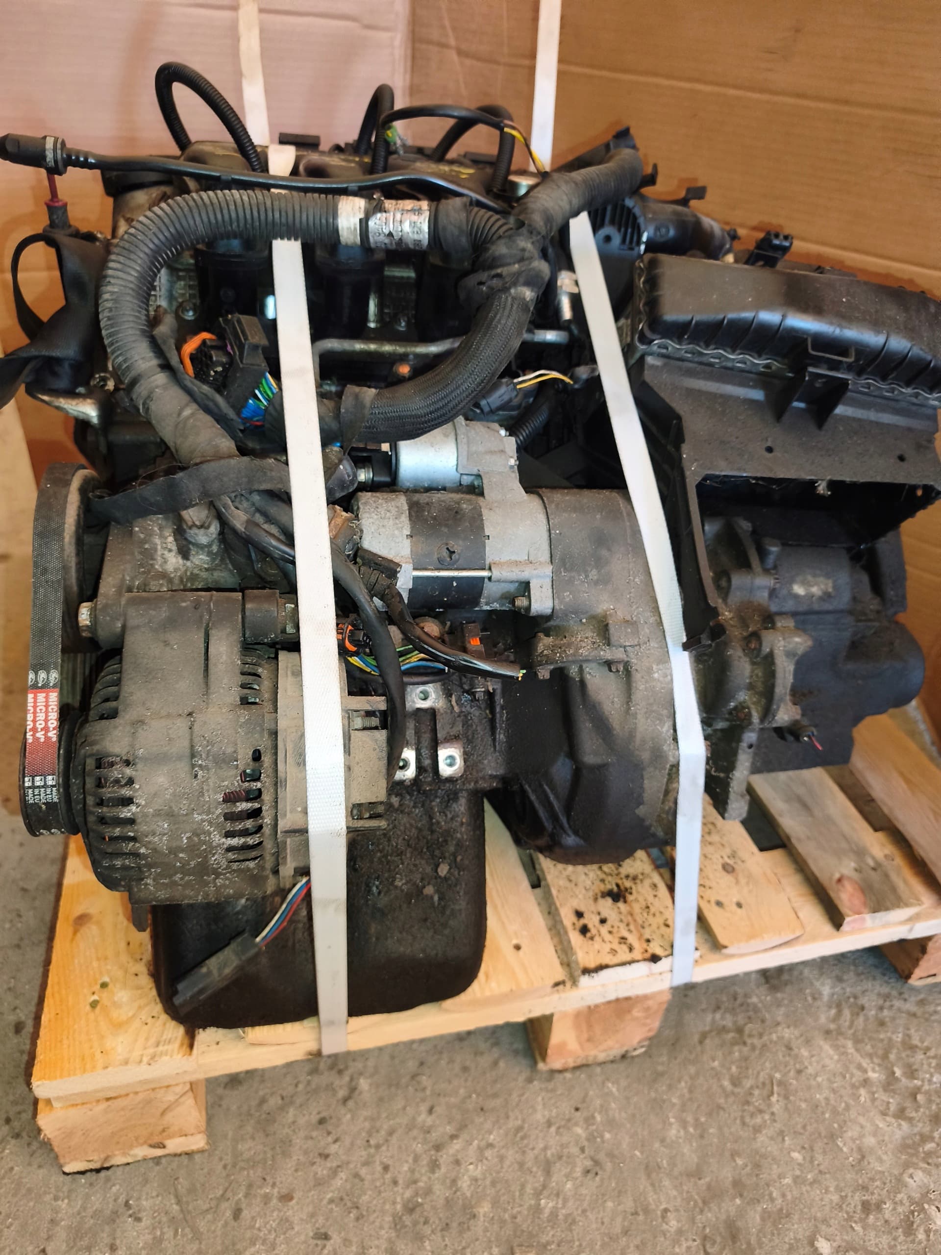 Moteur M 160.920 — vue 4