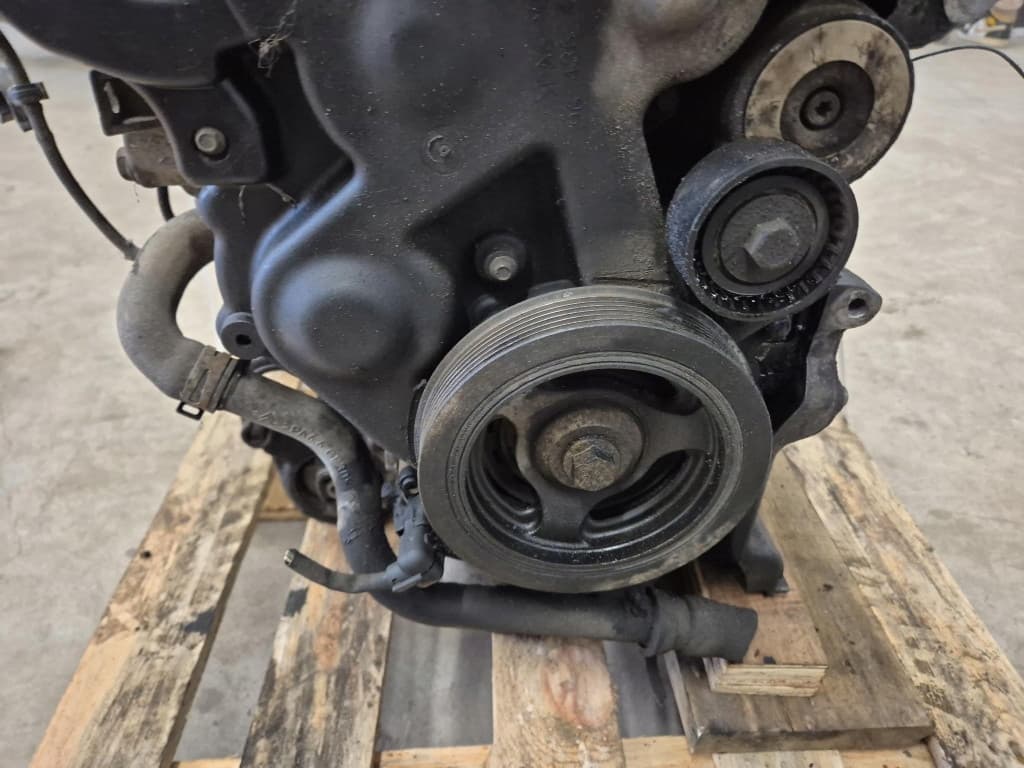 Moteur 9HW (DV6BTED4) — vue 3
