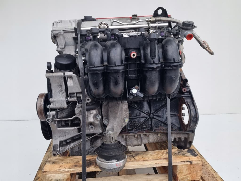 Moteur M 111.958 — vue 4