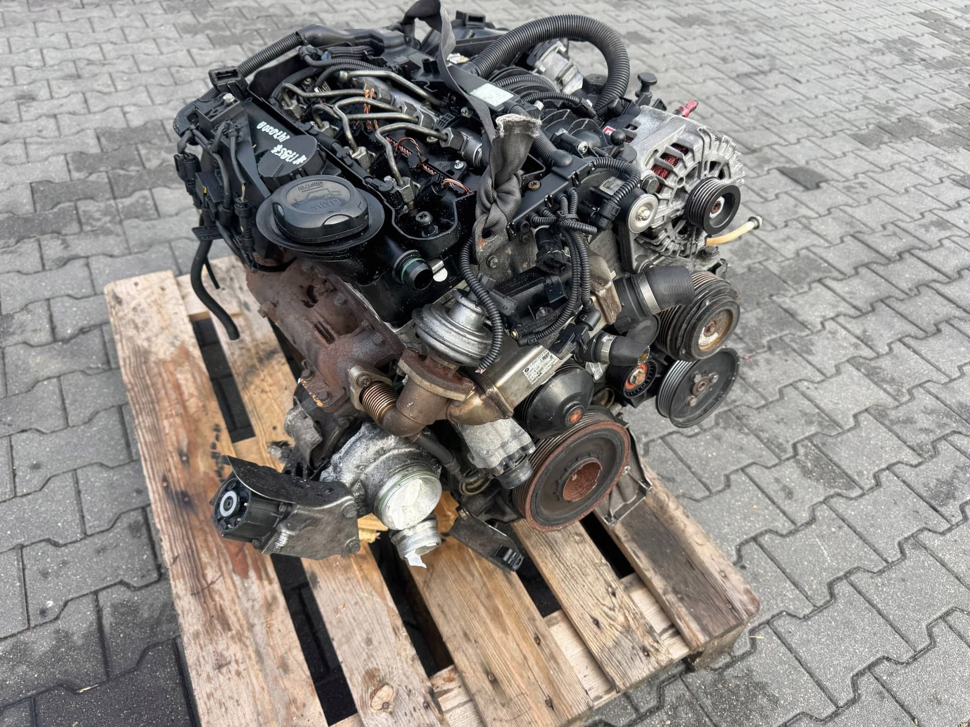 Moteur N47 D20 A — vue 4