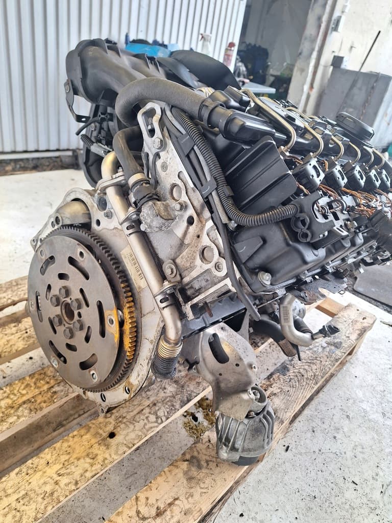 Moteur N53 B30 A — vue 3