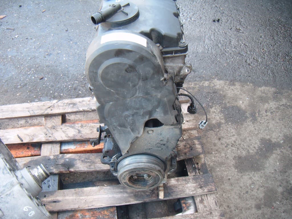 Moteur AUY — vue 3