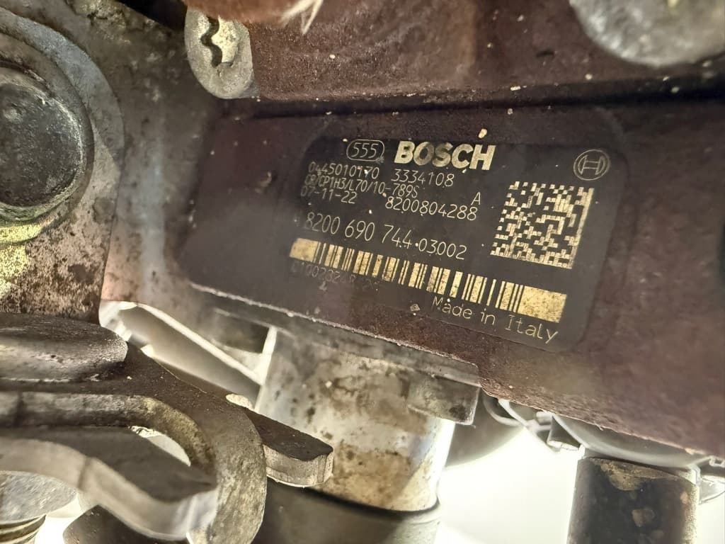 Moteur M9R 830 — vue 7