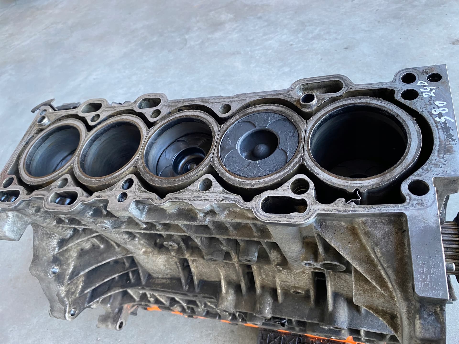 Moteur D 5244 T — vue 5