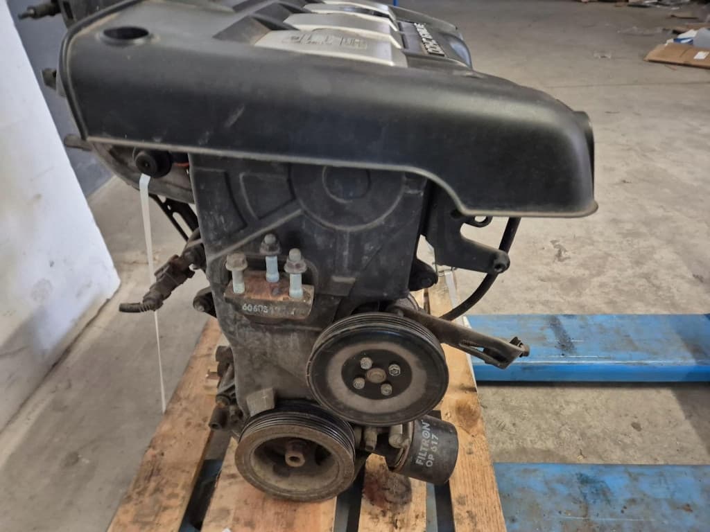 Moteur G4ED — vue 2