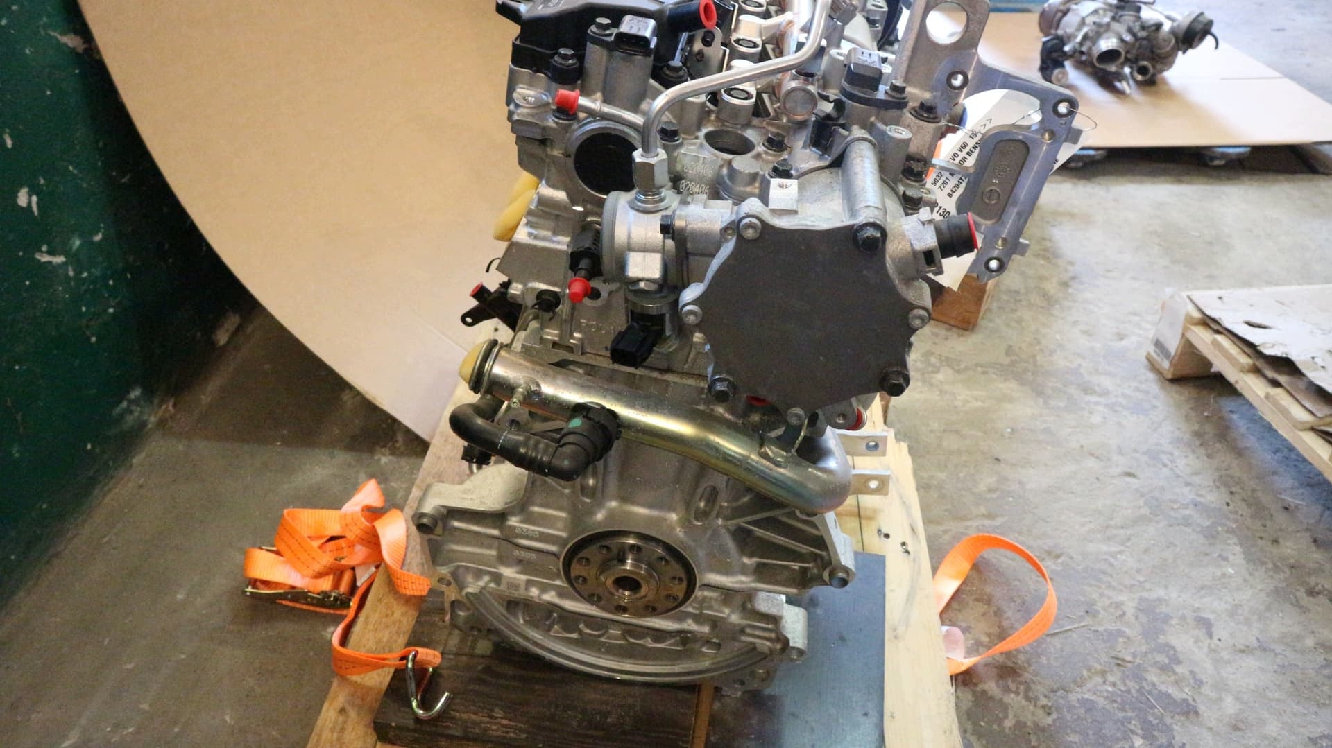 Moteur B 4204 T9 — vue 2