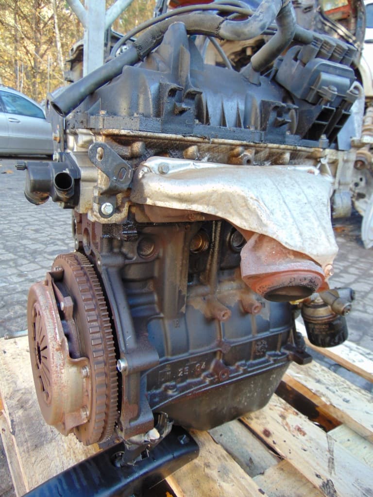 Moteur D4F 732 — vue 4