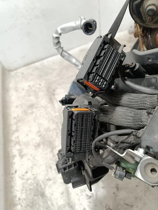 Moteur M 177.950 — vue 4