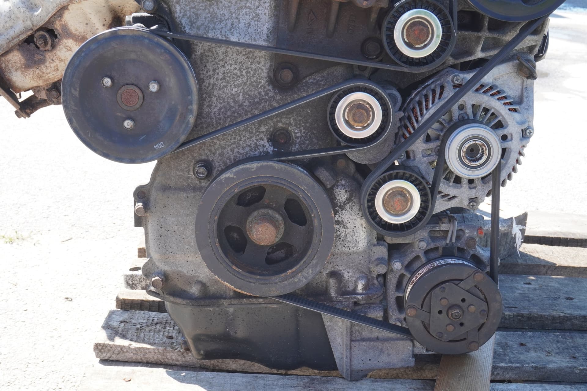Moteur 4B10 — vue 7