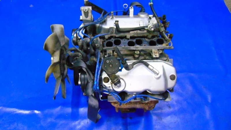Moteur 6G72 (SOHC 12V) — vue 4