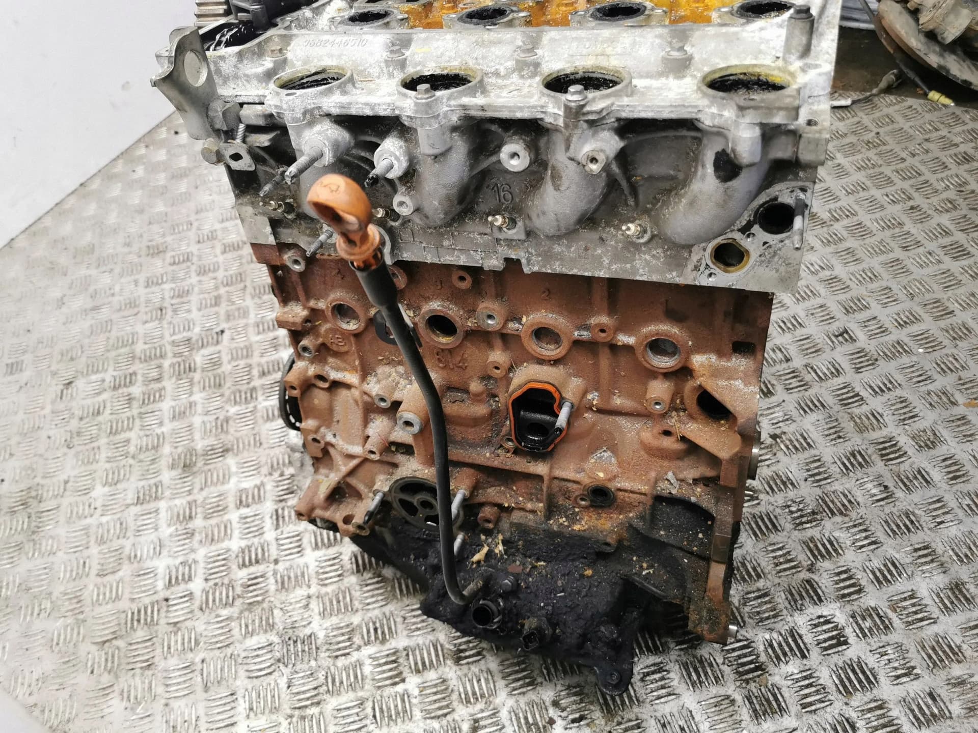 Moteur 9HD (DV6C) — vue 3
