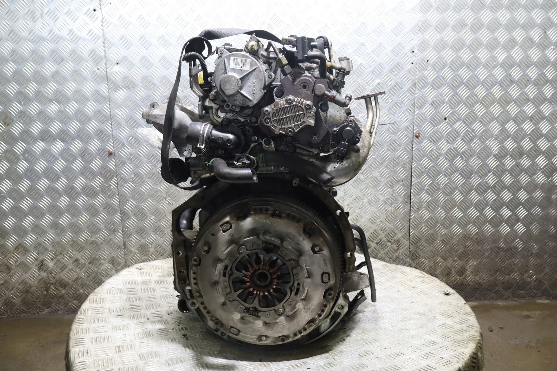 Moteur G9T 743 — vue 3