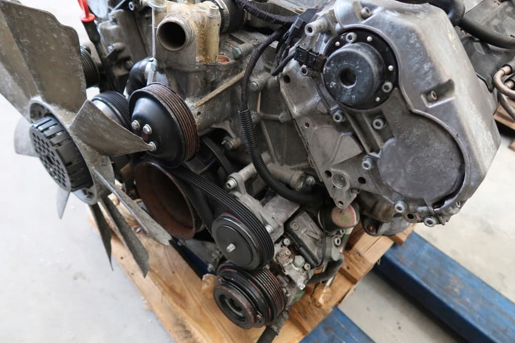 Moteur M 119.972 — vue 4