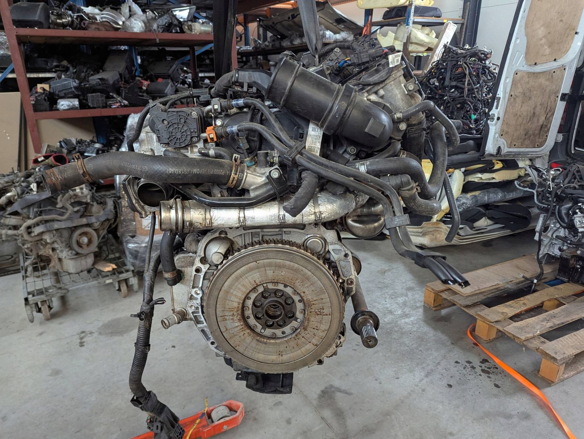 Moteur D4HE — vue 5