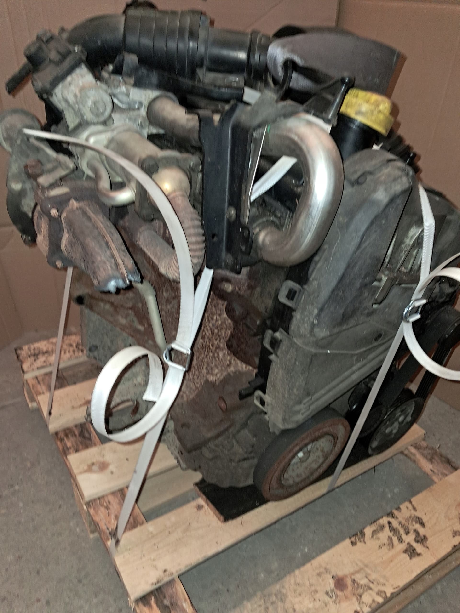 Moteur K9K 766 — vue 4