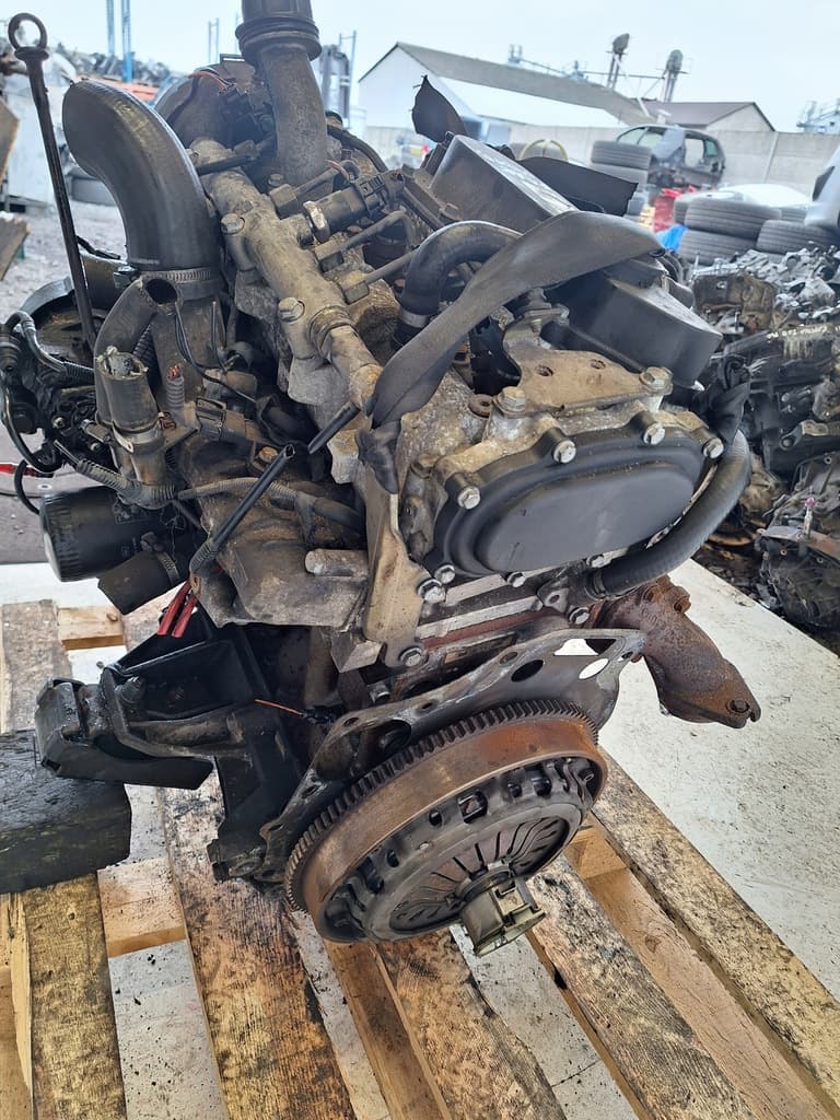Moteur F1AE0481B — vue 4