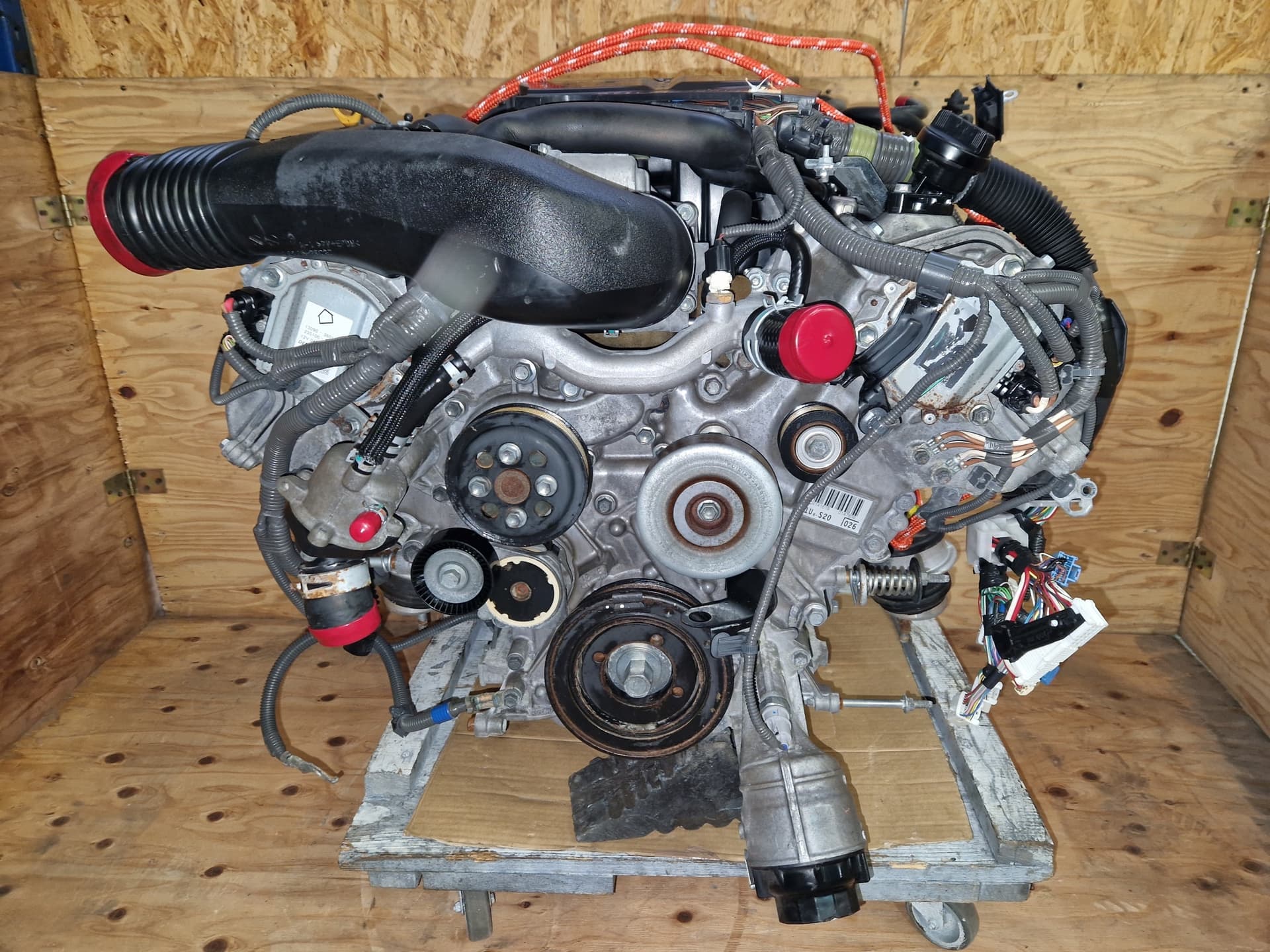 Moteur 1UR-FE — vue 3