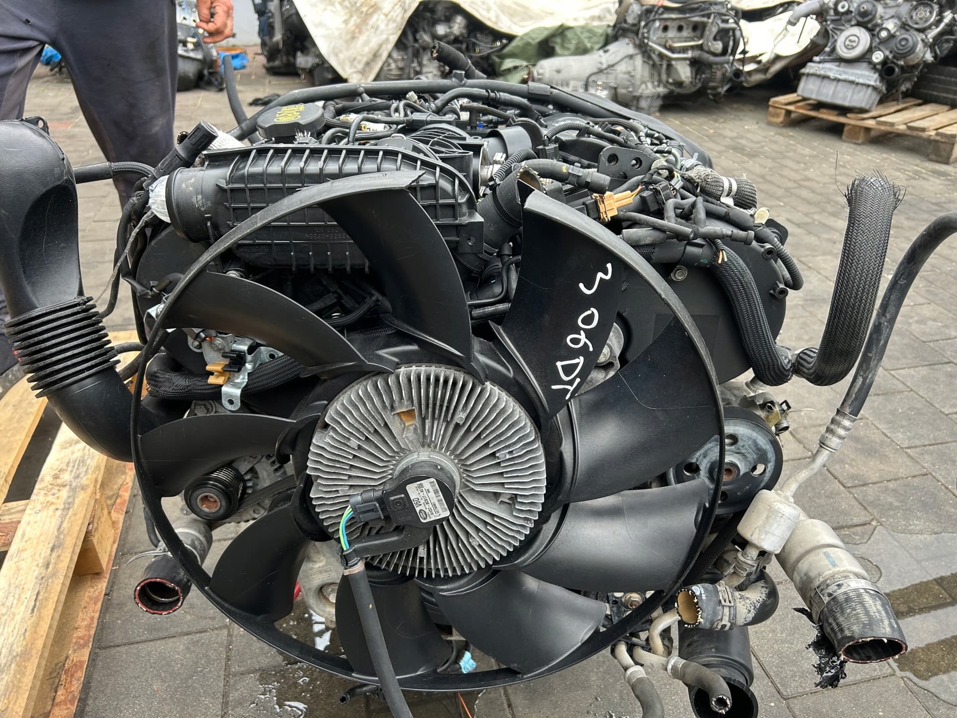 Moteur 306DT(TDV6) — vue 3