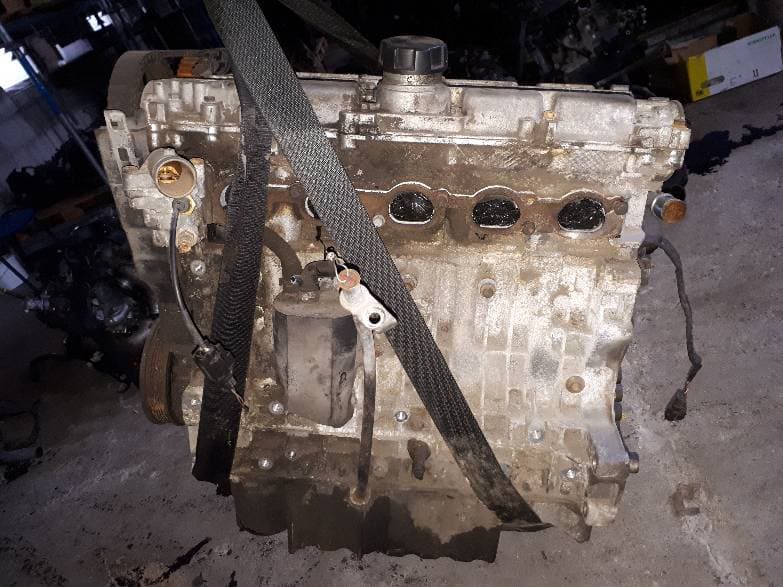 Moteur B 5204 T — vue 6