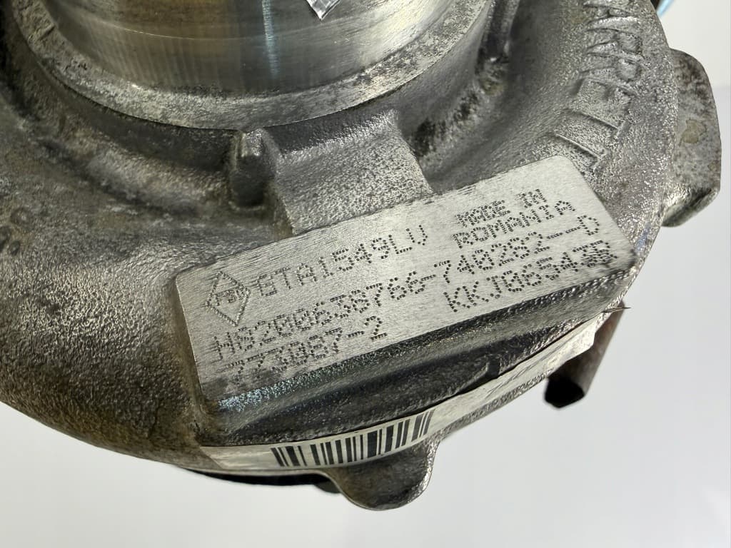 Moteur M9R 830 — vue 6