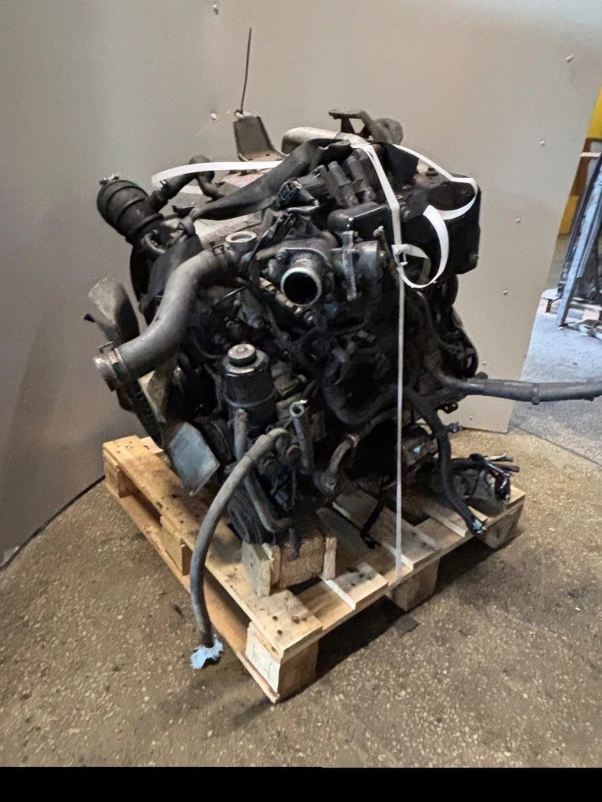 Moteur 4M41 — vue 8