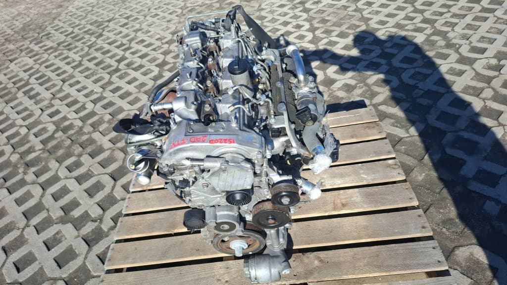 Moteur 2AD-FHV — vue 3