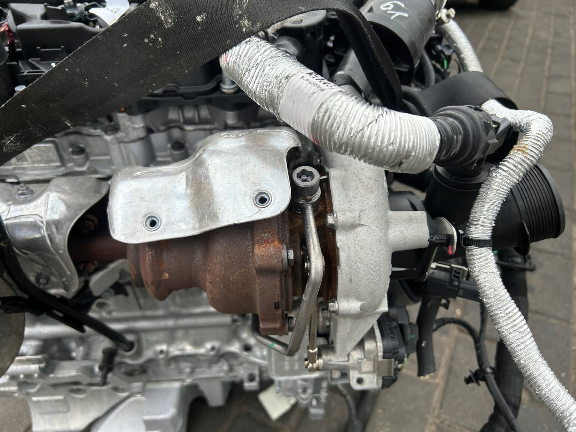 Moteur Y9DA — vue 4
