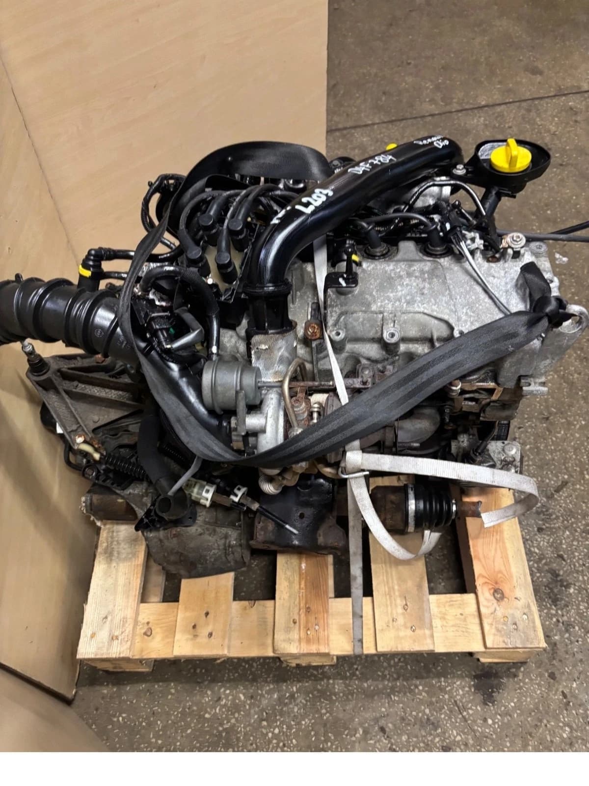 Moteur D4F 784 — vue 4