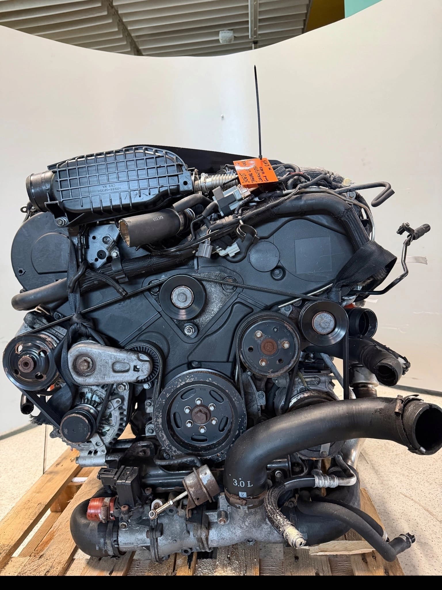 Moteur 306DT(AJTDV6) — vue 2