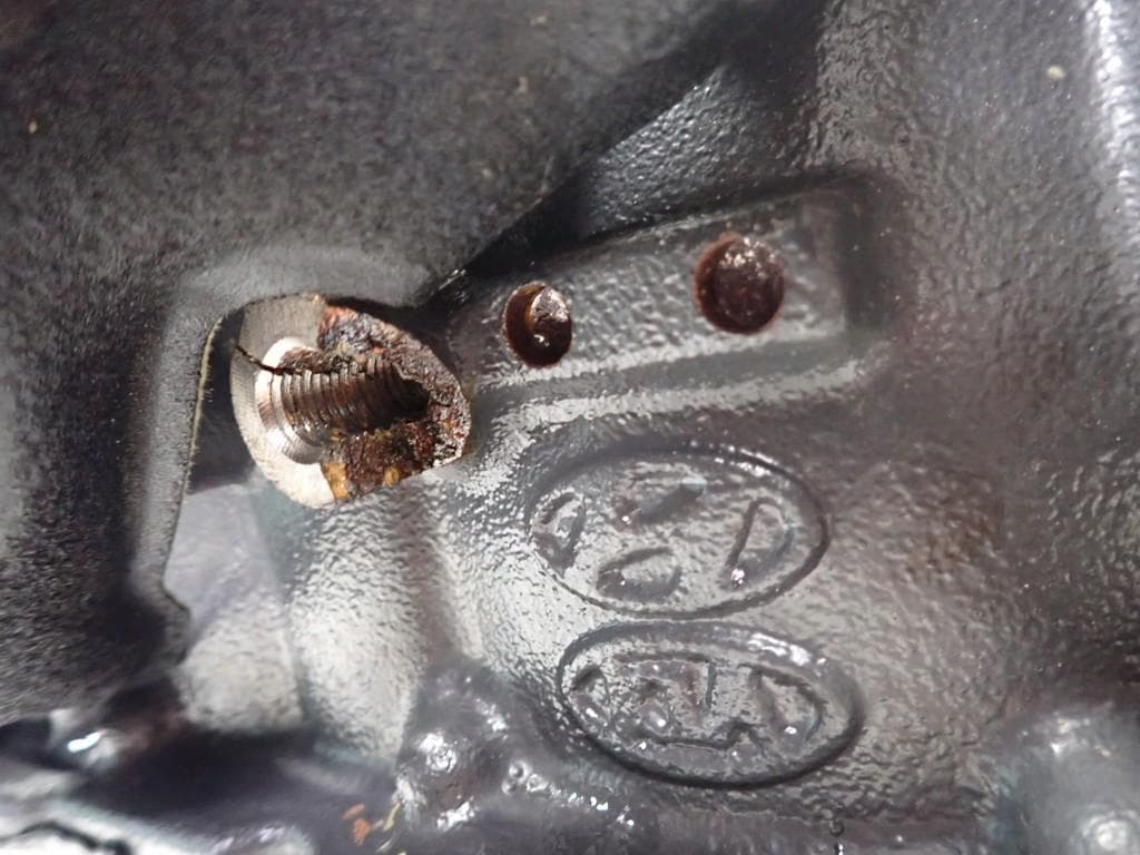 Moteur D4HB — vue 5