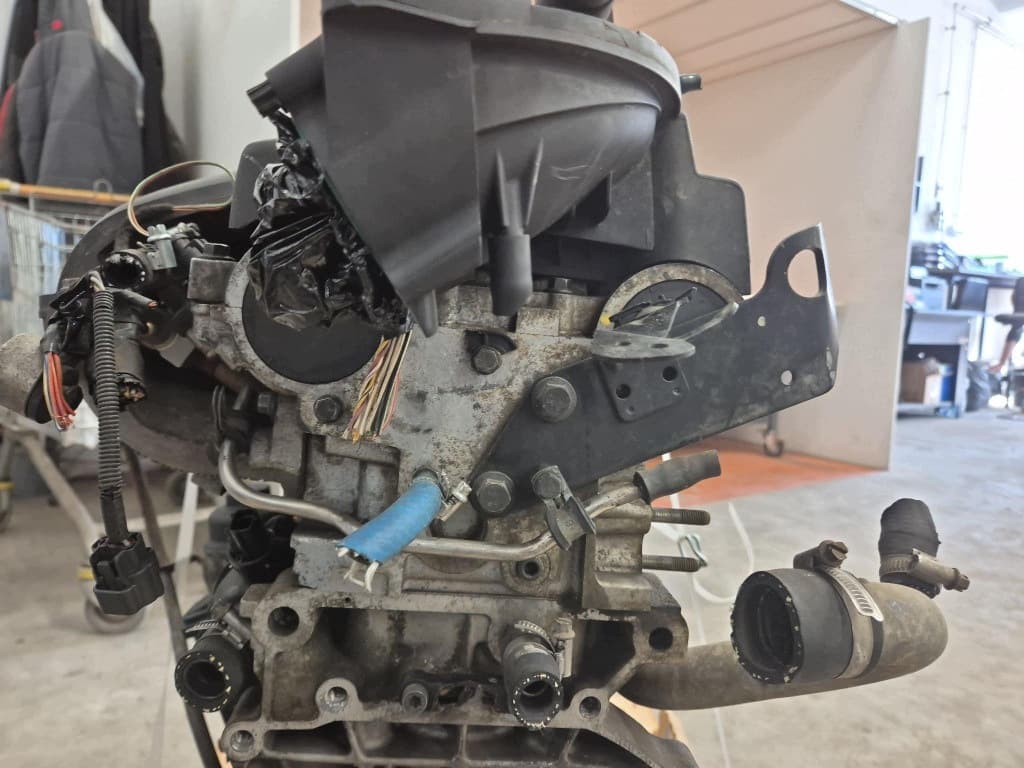 Moteur B 5244 S5 — vue 13
