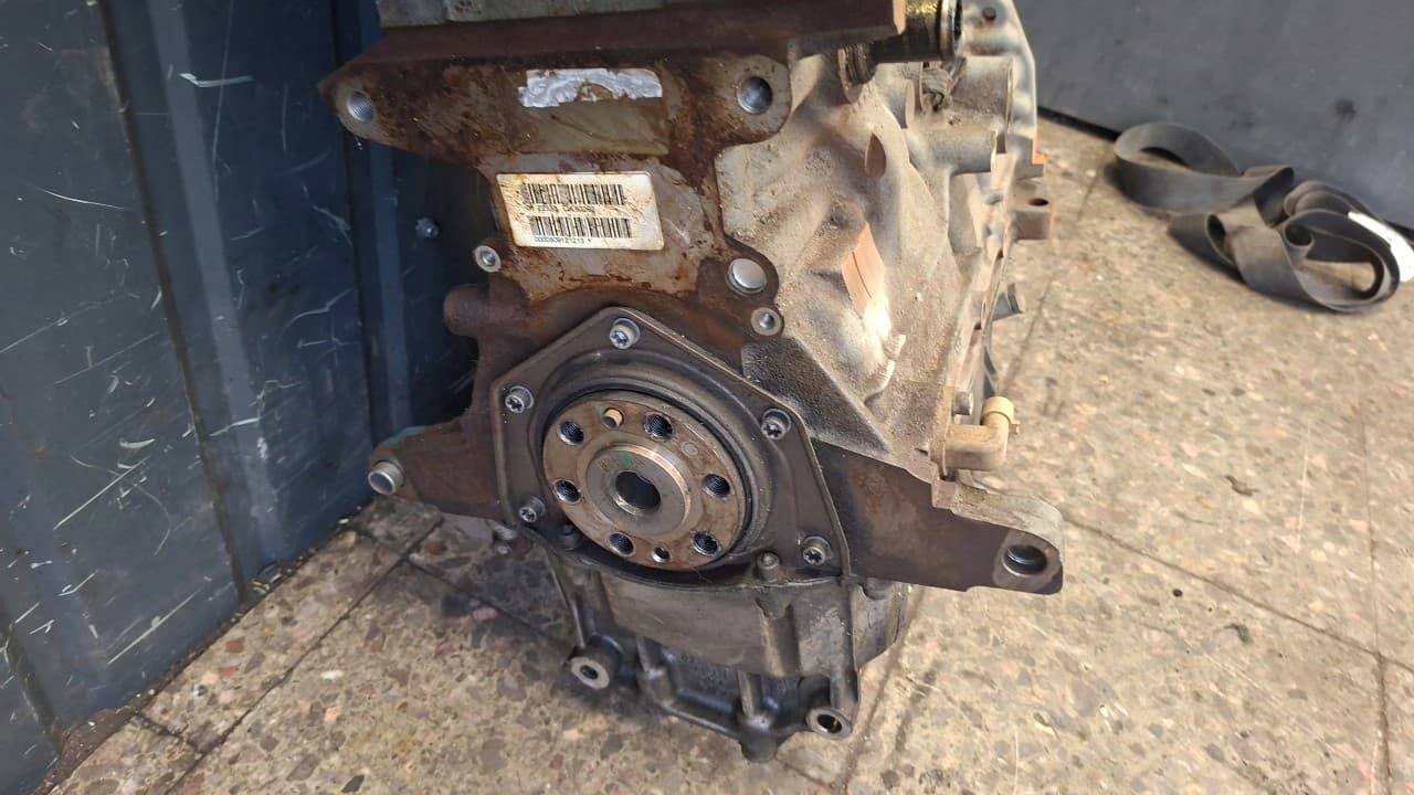 Moteur D19AA — vue 4