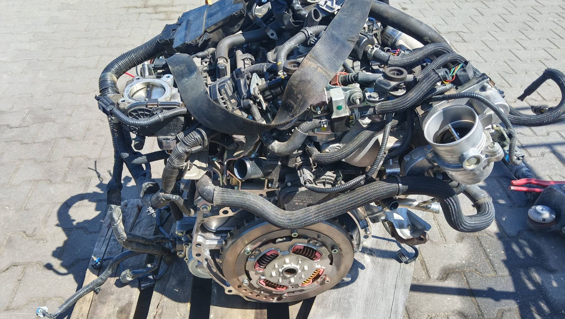 Moteur KR15DDT — vue 7