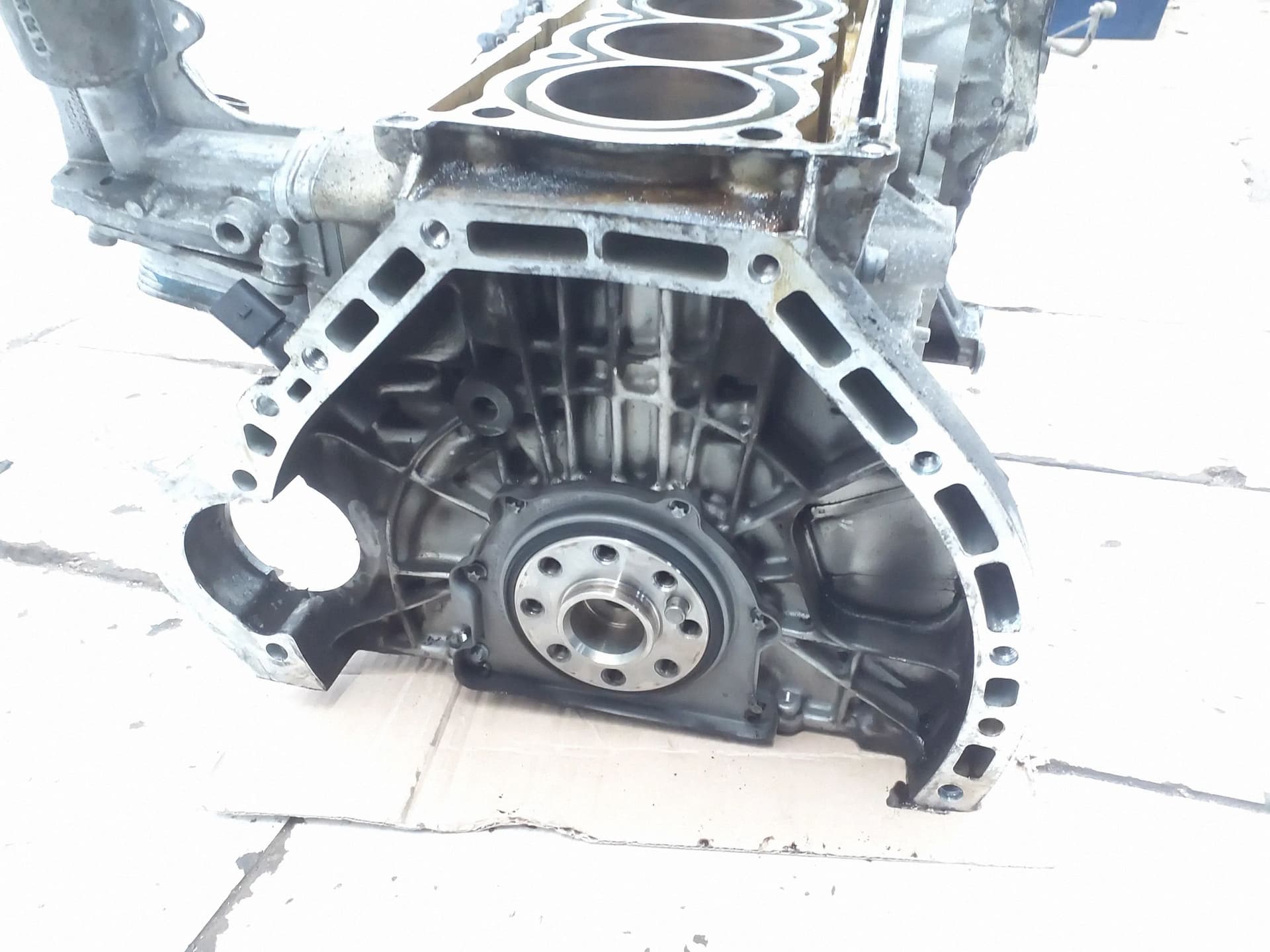 Moteur M 112.946 — vue 3