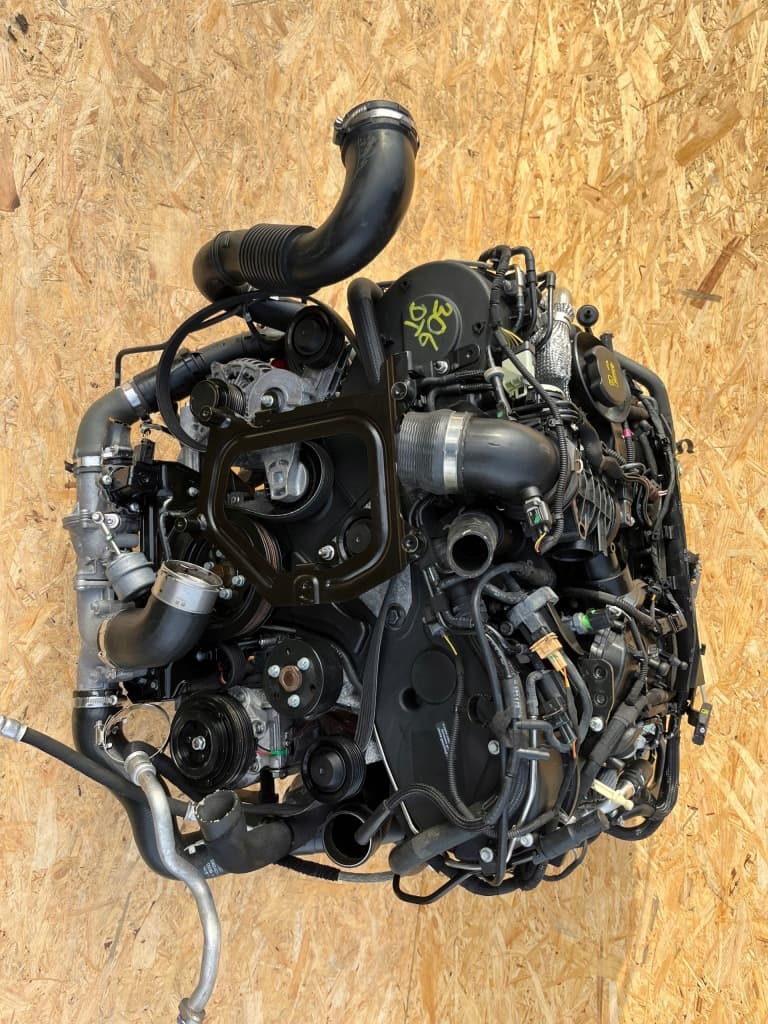 Moteur 306DT(TDV6) — vue 3