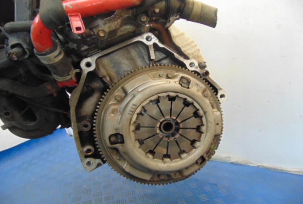 Moteur D14Z6 — vue 4