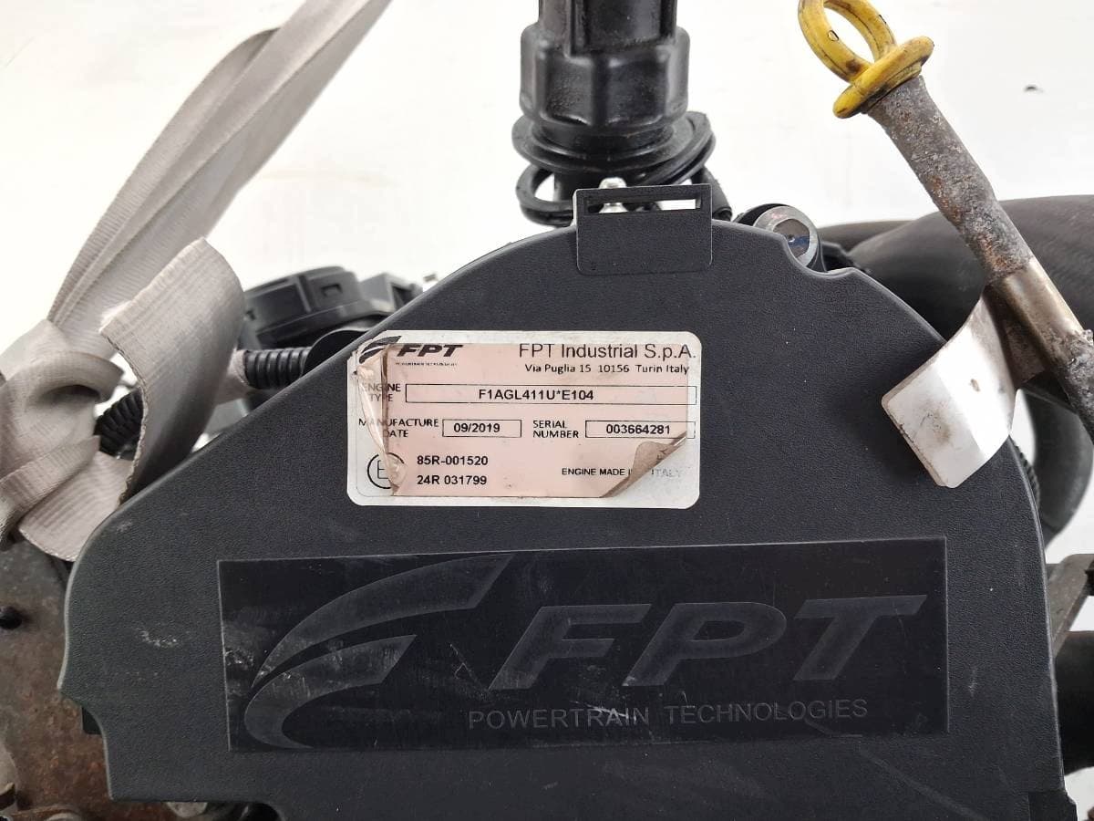 Moteur F1AGL411U — vue 10