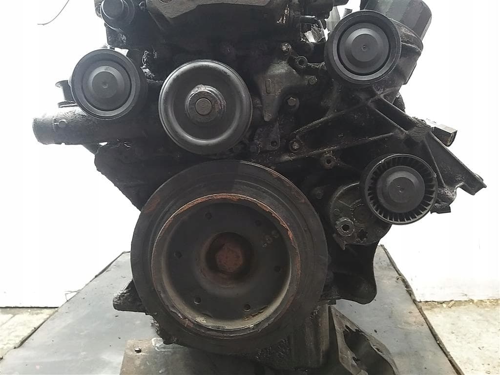Moteur M 112.913 — vue 8