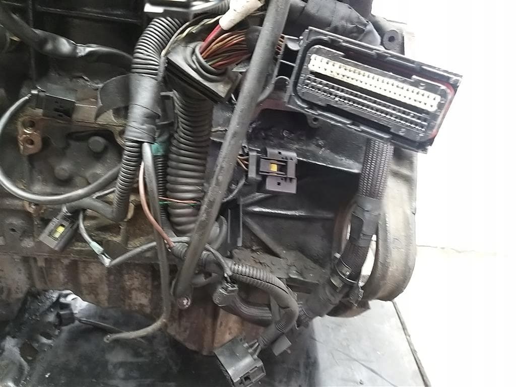 Moteur M 112.913 — vue 4