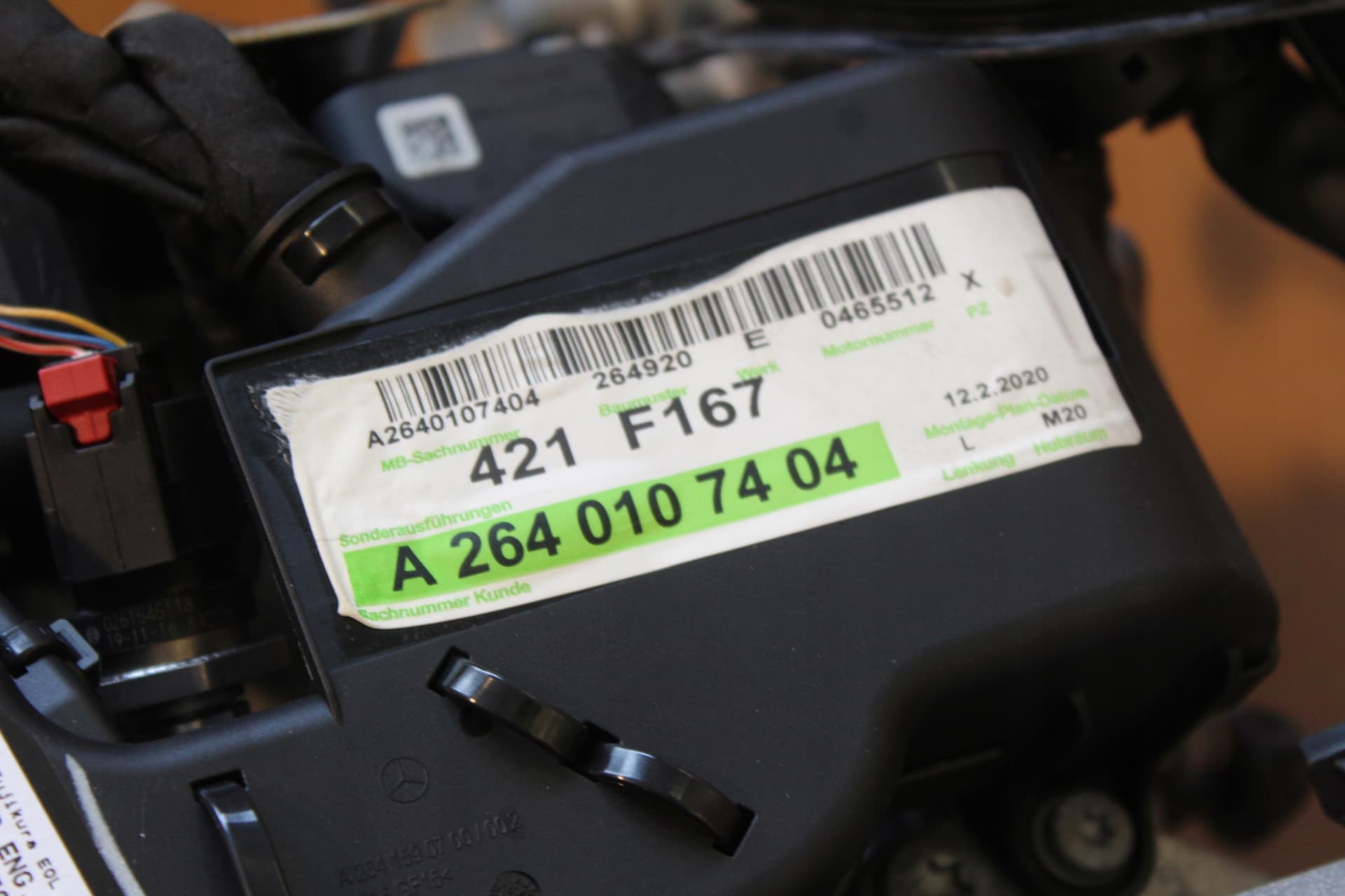 Moteur M 176.980 — vue 4