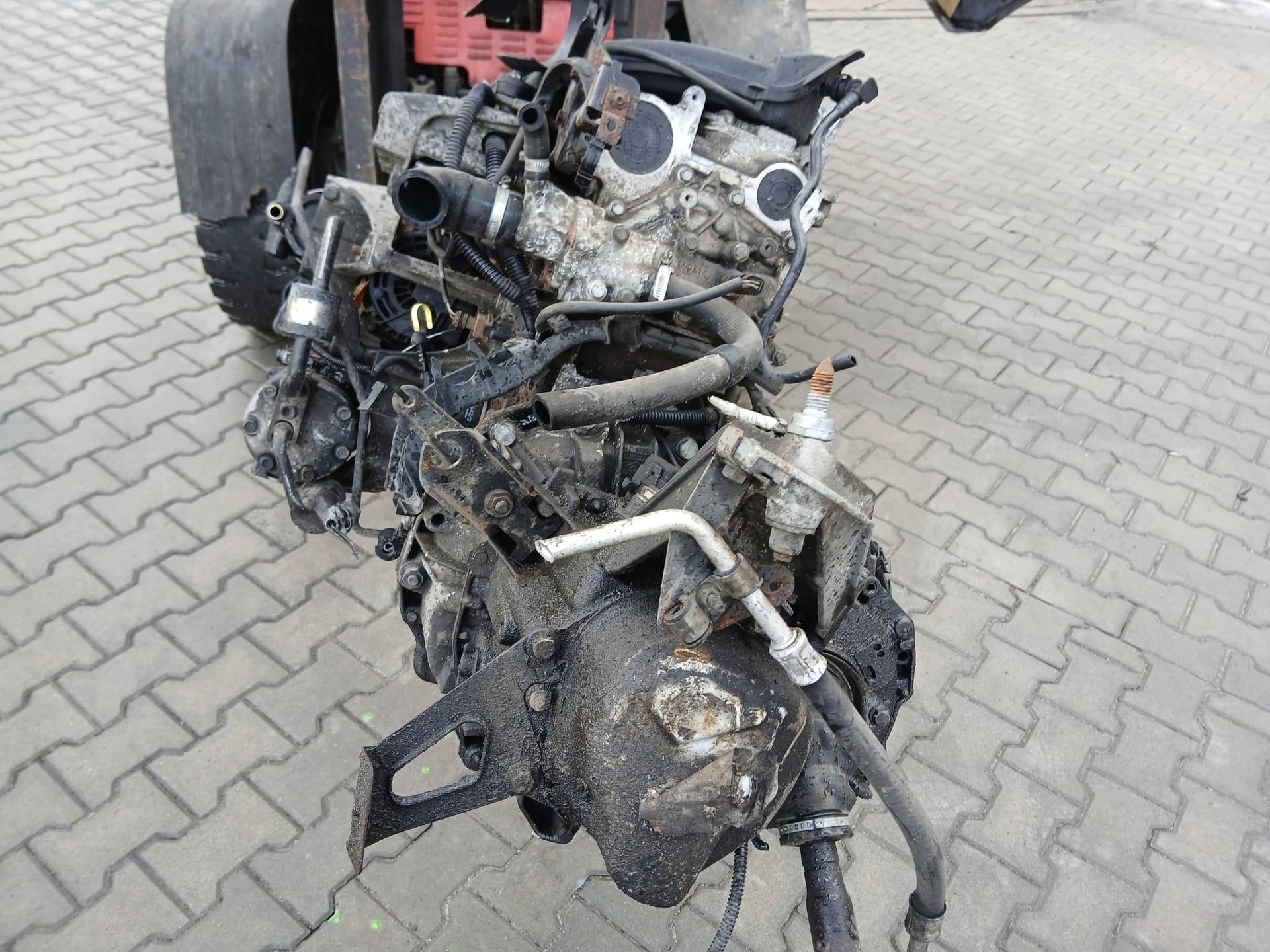 Moteur F4R 796 — vue 2