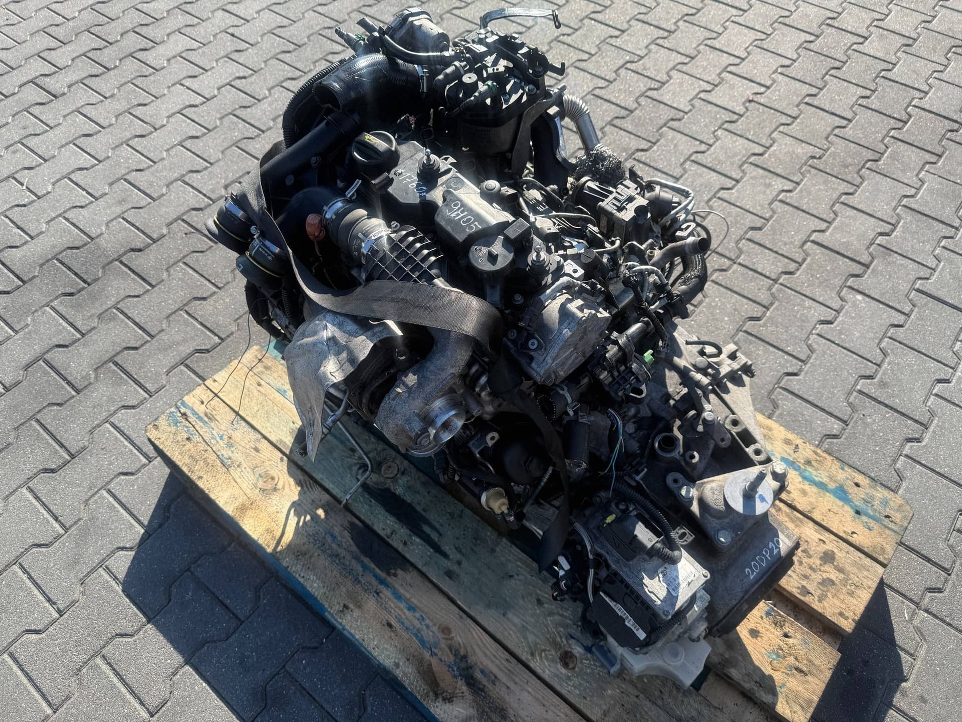 Moteur 9HC (DV6C) — vue 2