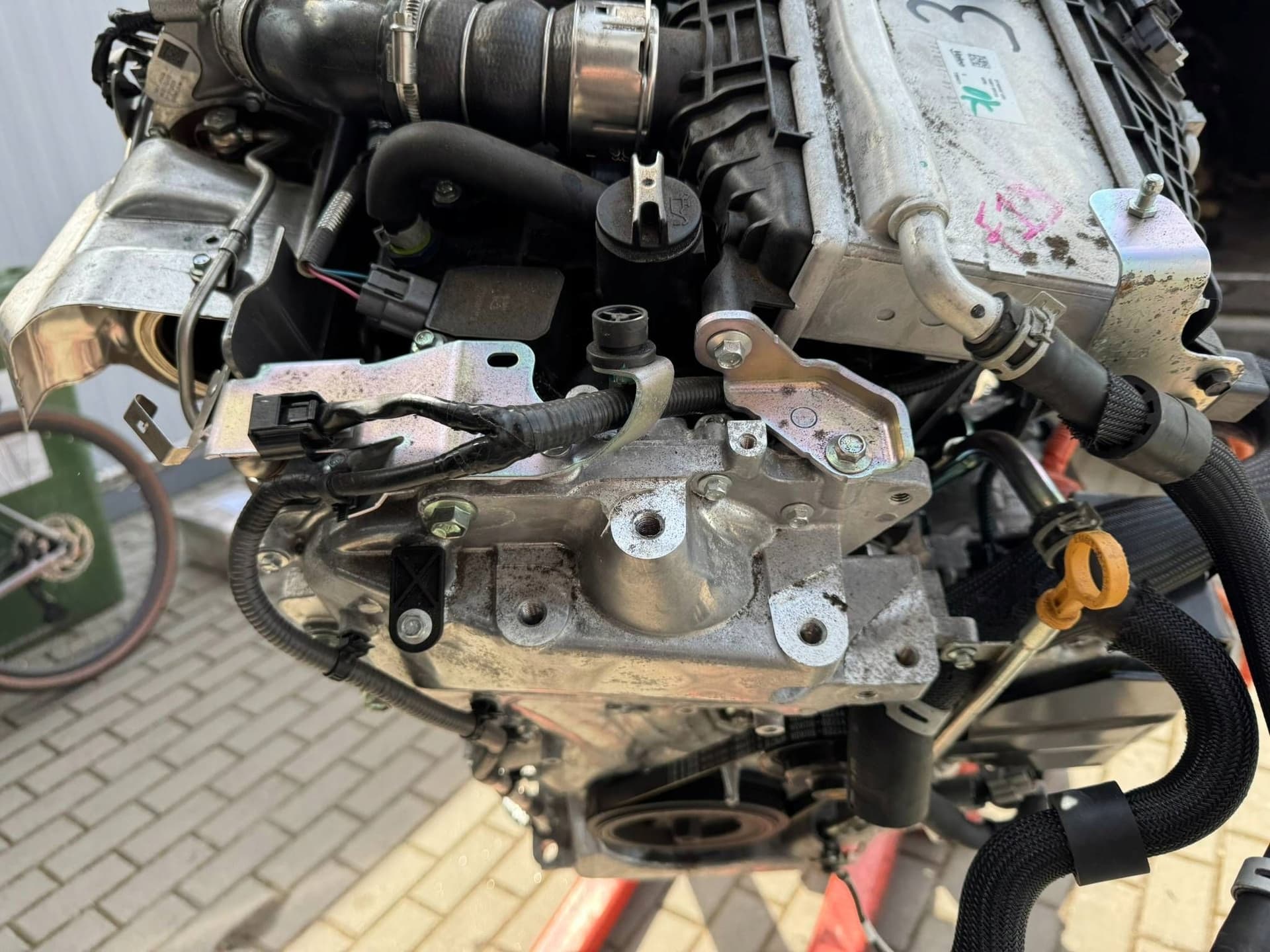 Moteur KR15DDT — vue 2