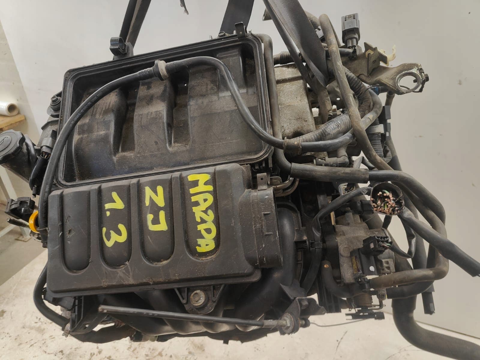Moteur 1E04(J4C) pour Mazda 121