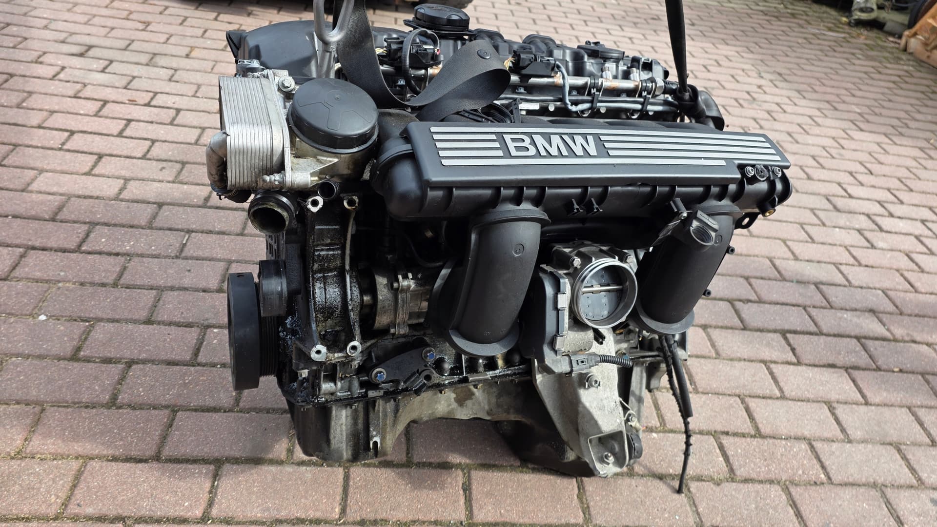 Moteur N53 B30 A — vue 2