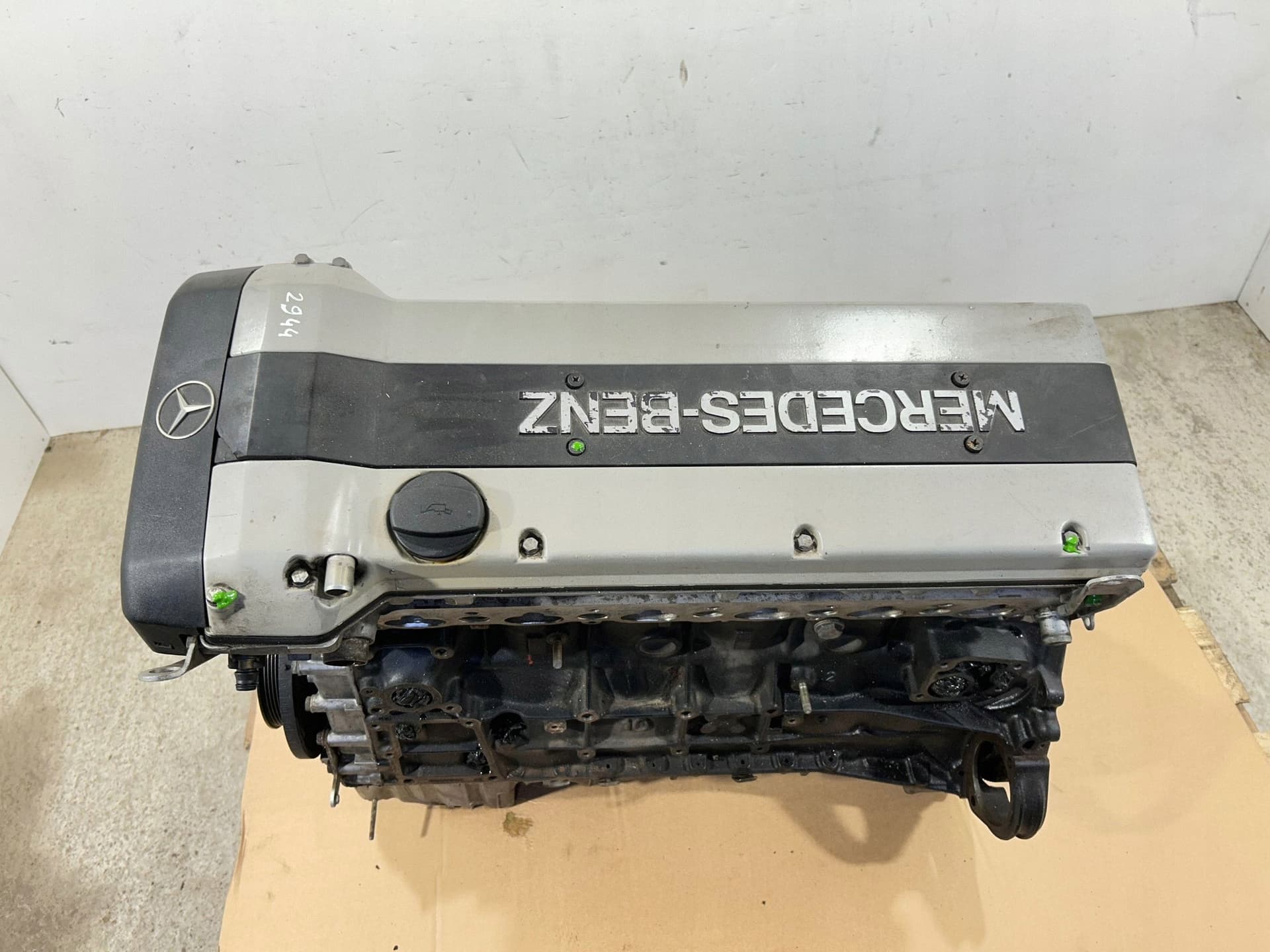 Moteur M 104.981 — vue 2