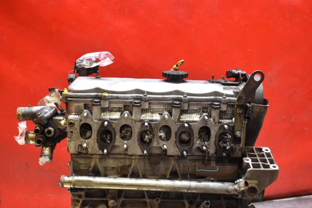 Moteur 8140.43S (F28DTCR) — vue 2