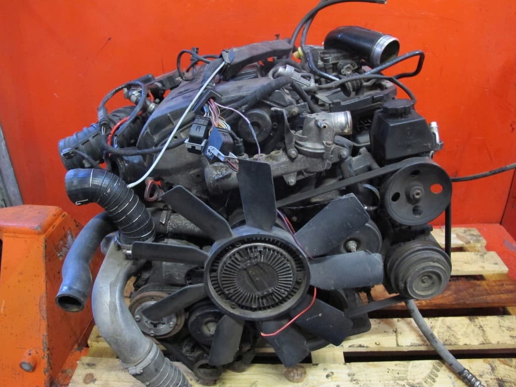 Moteur M 111.944 — vue 2