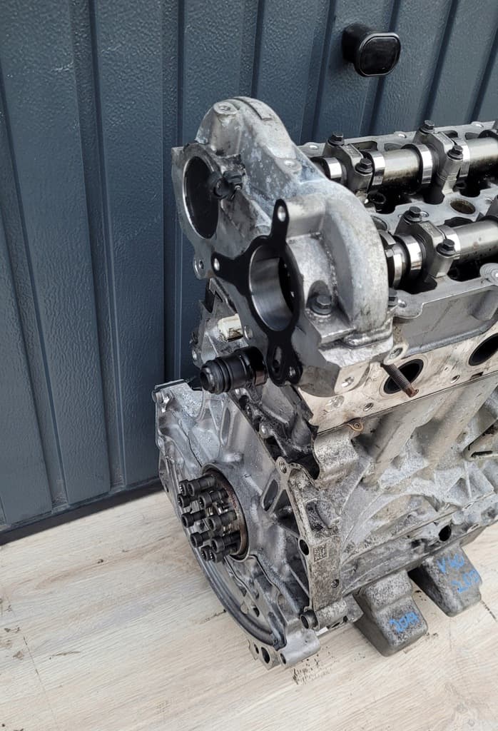 Moteur D 4204 T13 — vue 2