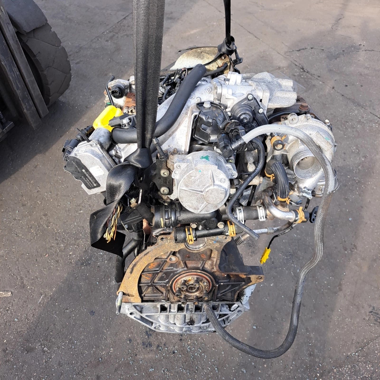 Moteur F9Q E 804 — vue 2